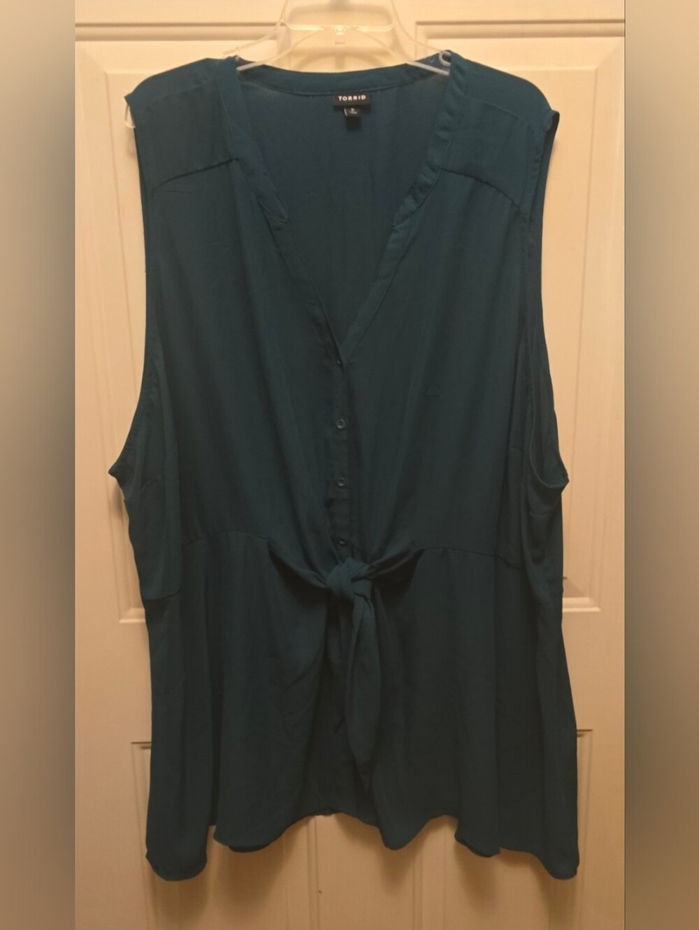 Torrid Peplum Georgette Button-Front Tie-Front Blouse Size 6